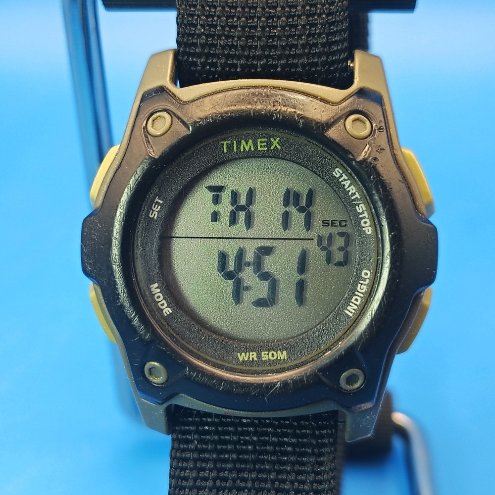 Vintage 2010 Timex Indiglo 33mm Mens Quartz Digital Field Watch New Nato Strap